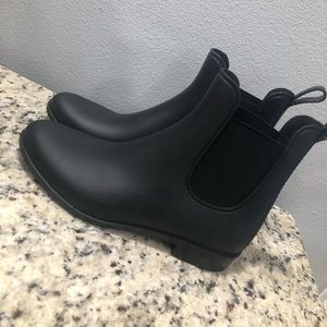 Black Ankle Rain Boots